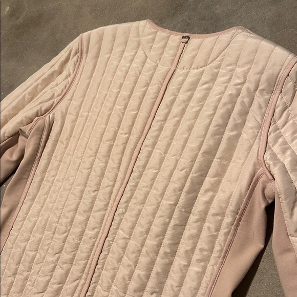 9/15 Saks Fifth Avenue 100% Silk Quilted Jacket - Picture 7 of 14